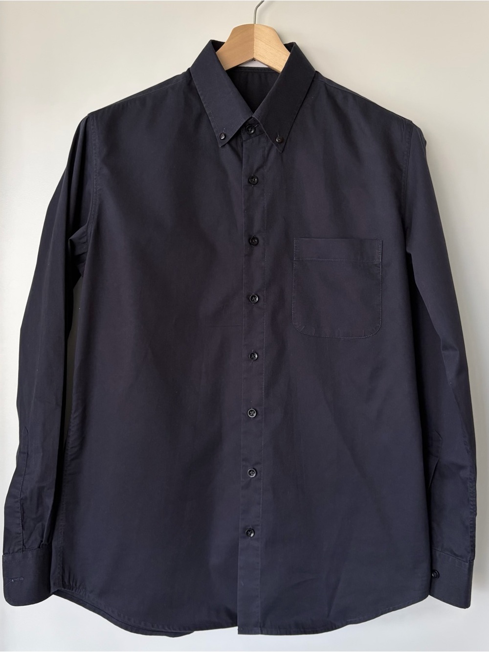 Men's Long-Sleeve Button-Down Dress Shirt in Navy